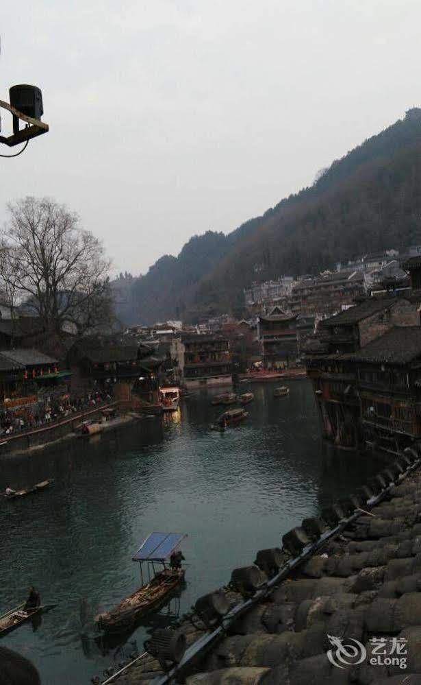 Fenghuang Waitin For You Inn 外观 照片